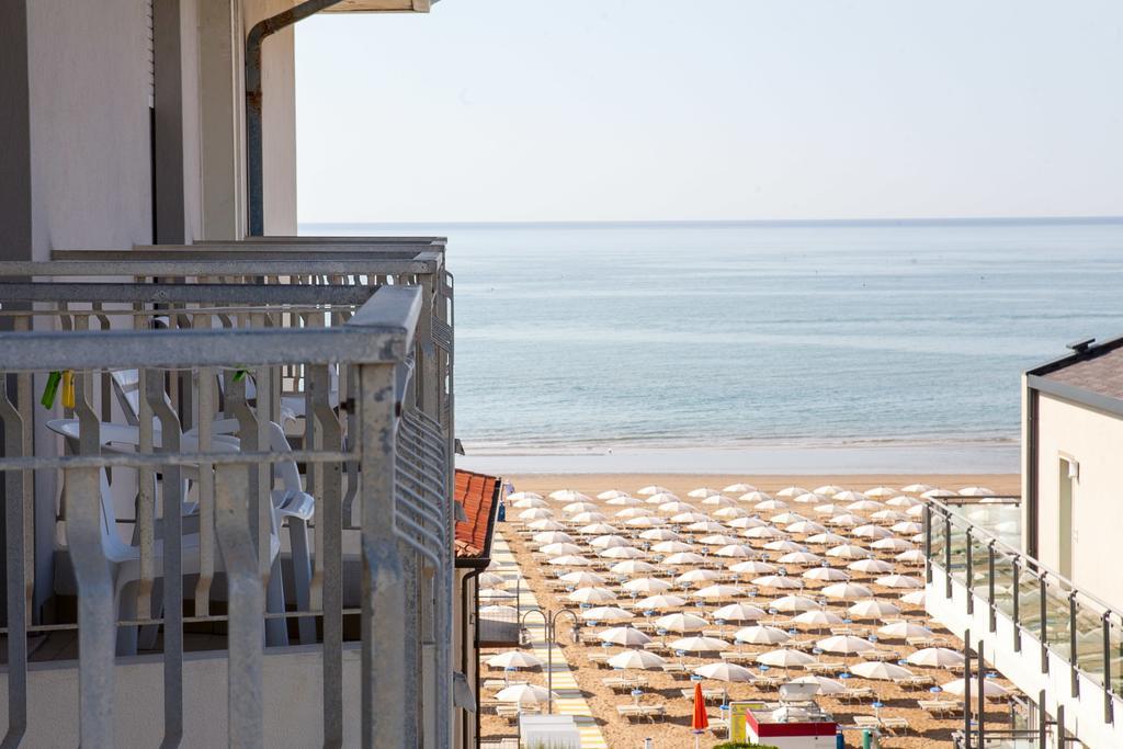 Hotel Umberto リド・ディ・イエゾロ エクステリア 写真