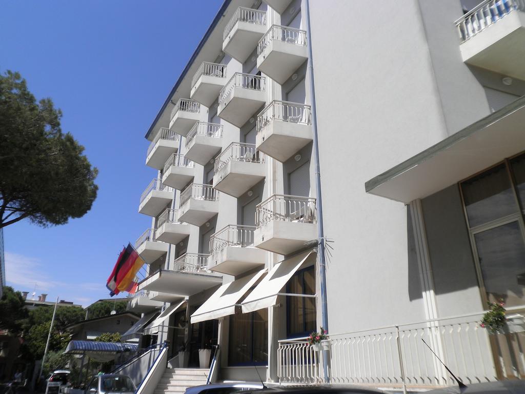 Hotel Umberto リド・ディ・イエゾロ エクステリア 写真