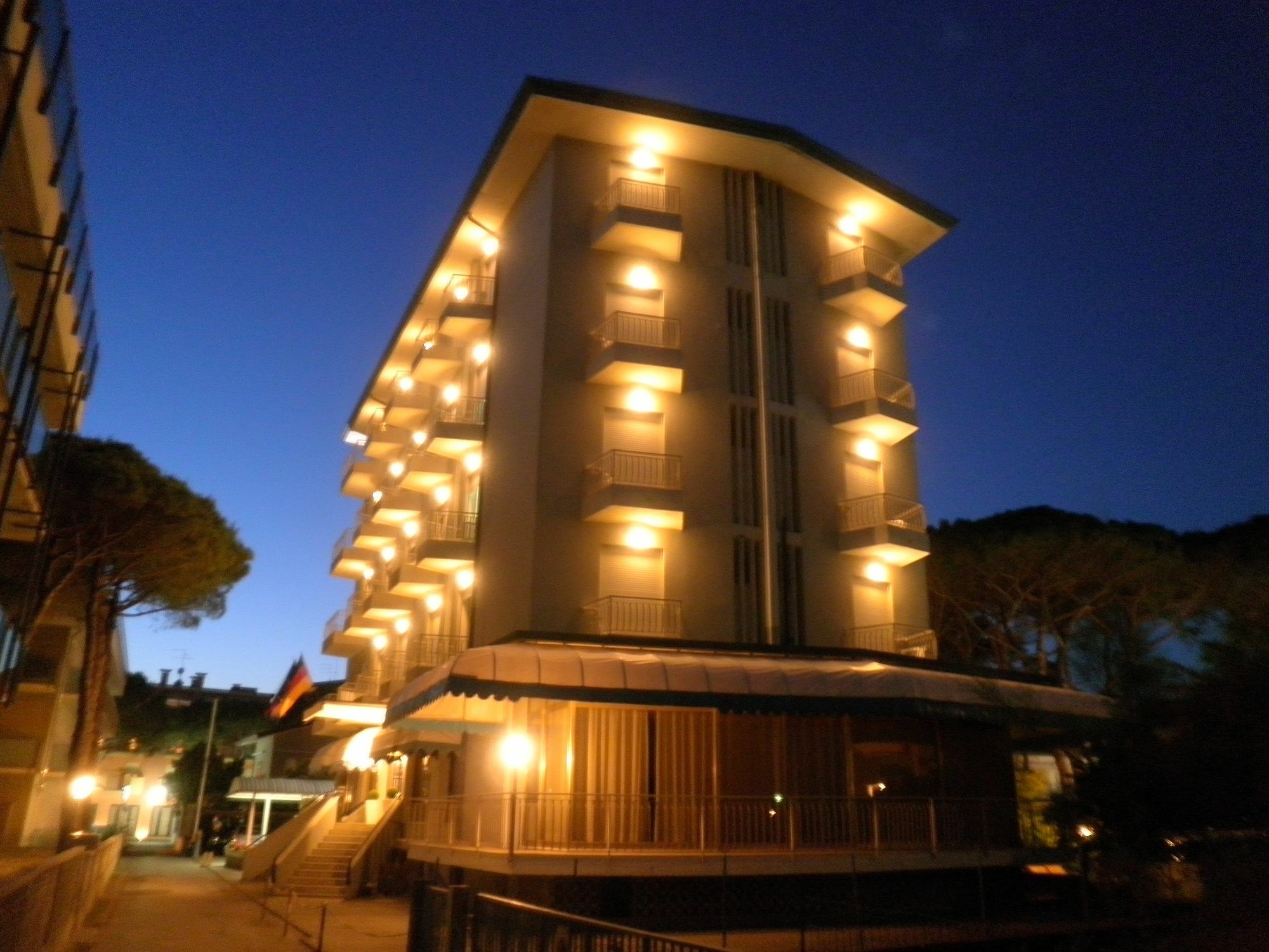 Hotel Umberto リド・ディ・イエゾロ エクステリア 写真