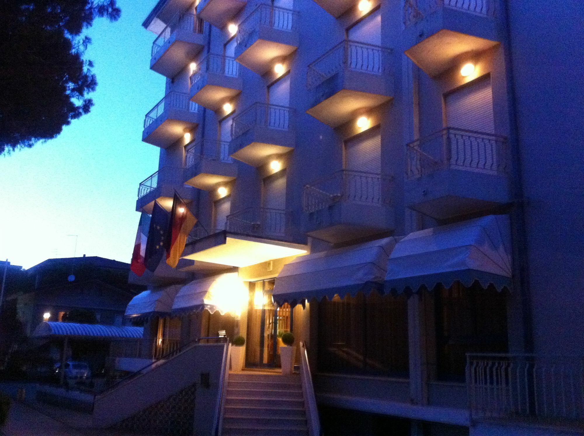 Hotel Umberto リド・ディ・イエゾロ エクステリア 写真